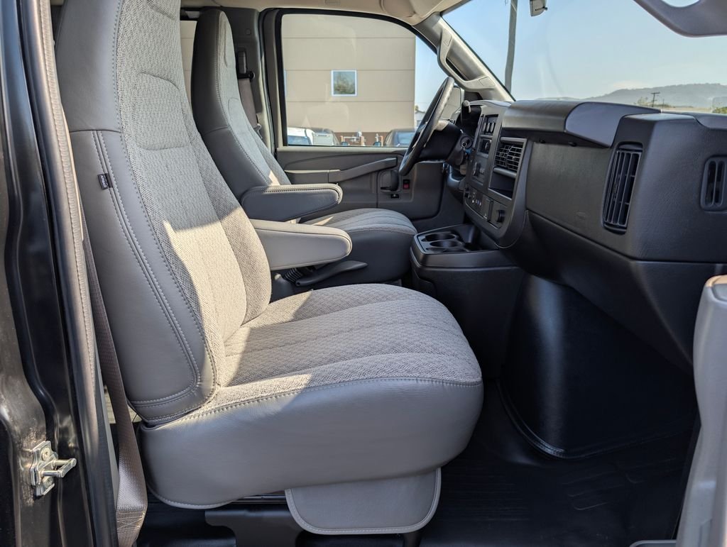 Used 2025 Black Chevrolet LS image 10
