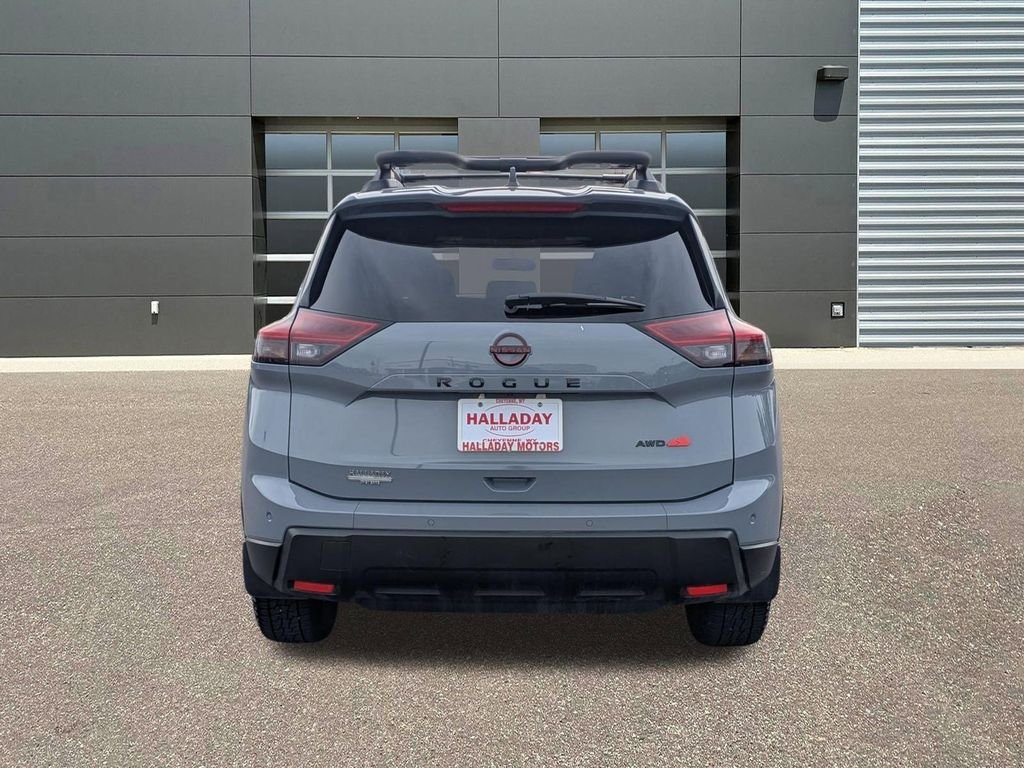 Certified Used 2025 Boulder Gray Pearl Nissan Rock Creek image 7