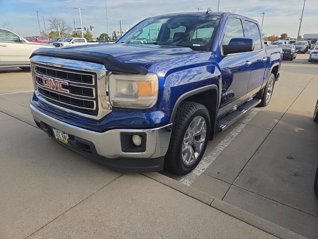 Used 2014 Blue GMC SLE image 2