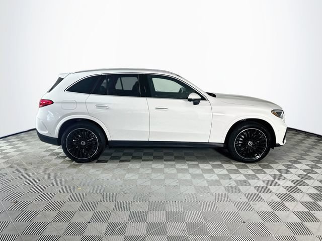 New 2027 Polar White Mercedes-Benz GLC 350e image 39