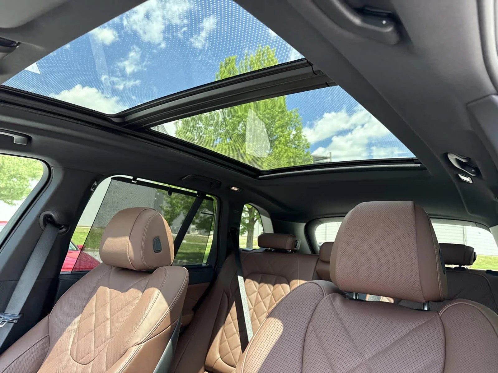Used 2026 Brooklyn Grey Metallic BMW xDrive40i image 4