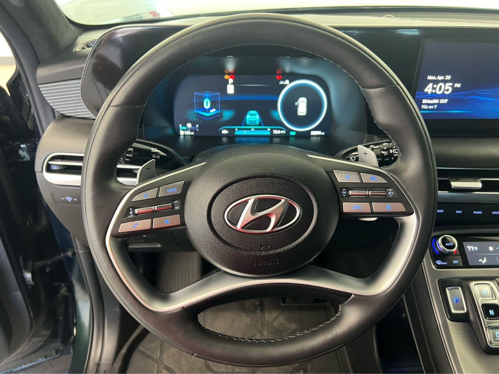 Used 2024 Robust Emerald Hyundai Calligraphy image 15