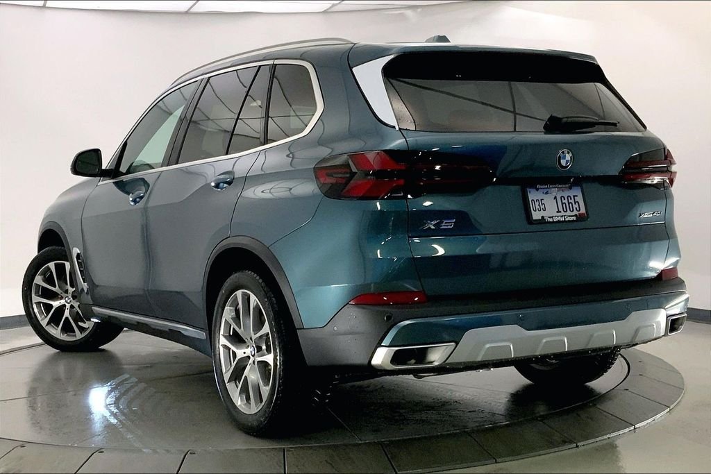 Used 2026 Blue Ridge Mountain Metallic BMW  image 2