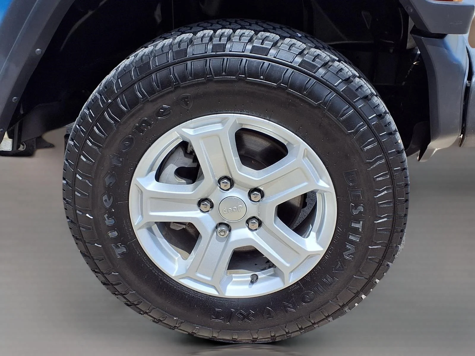 Used 2020 White Jeep Sport S image 10