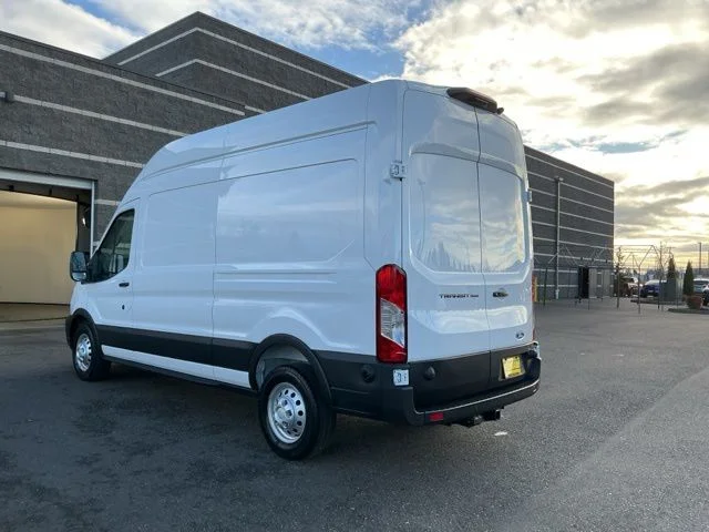 New 2026 Oxford White Ford Base image 6