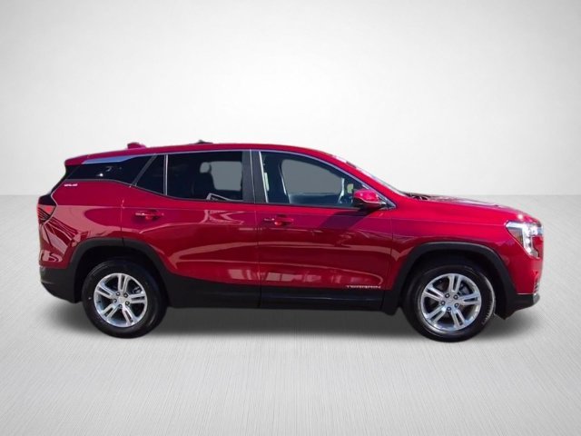 Used 2023 VOLCANIC RED TINTCOAT GMC SLE image 11