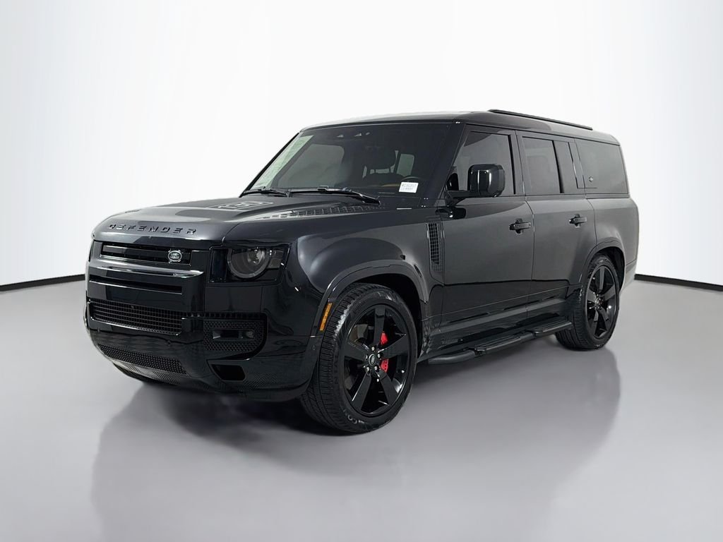 Certified Used 2024 Black Land Rover X-Dynamic SE image 1