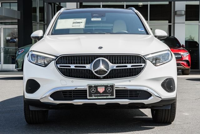 New 2026 Polar White Mercedes-Benz GLC 300 image 2