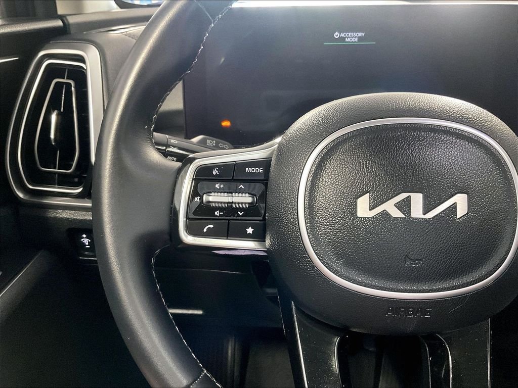 Used 2024 Black Kia S image 23