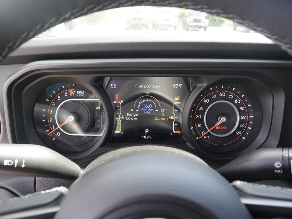 New 2026 Bright White Clear-Coat Exterior Paint Jeep Mojave image 12