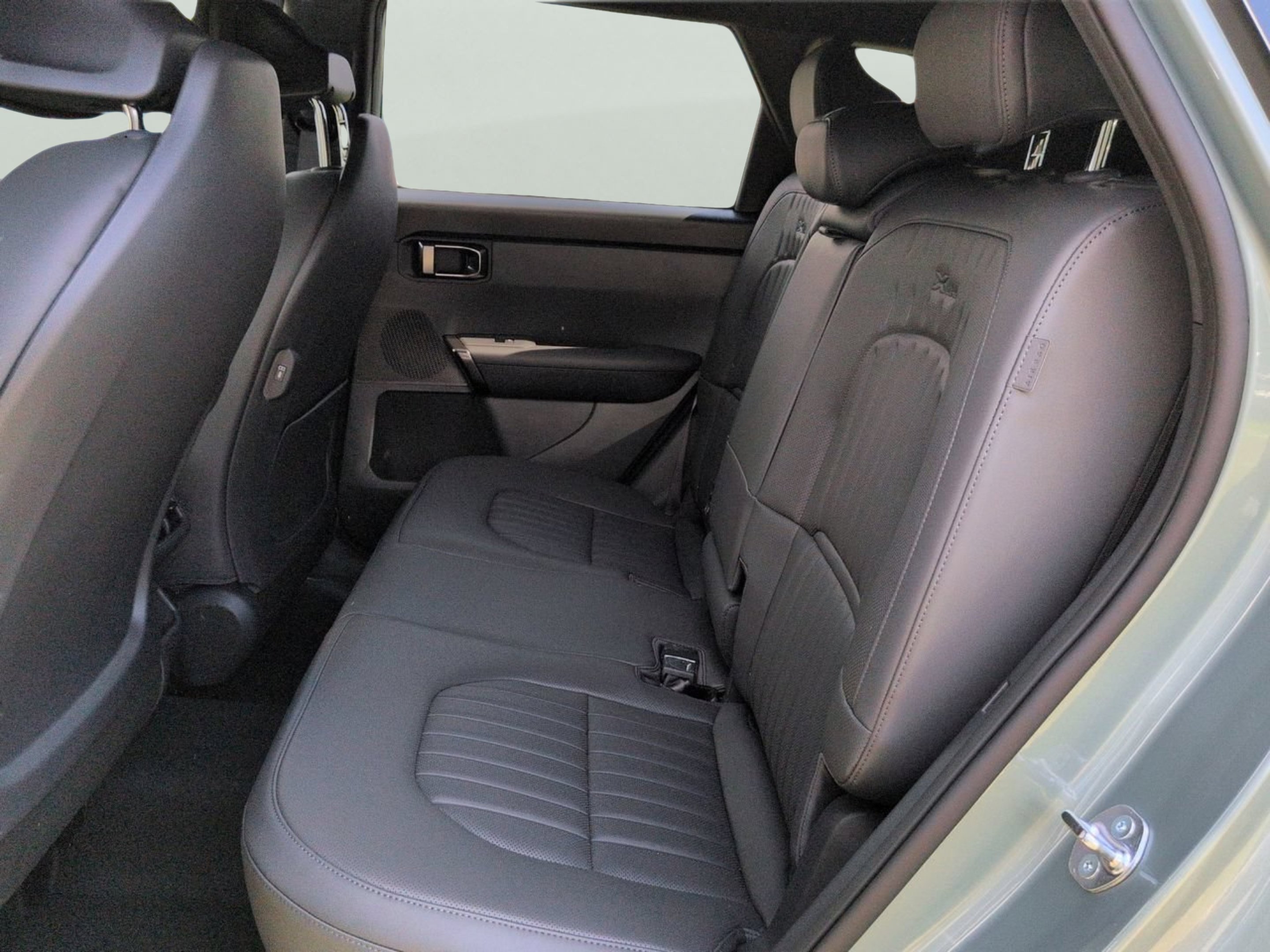 New 2027 Iceberg Green Kia X-Line S image 12