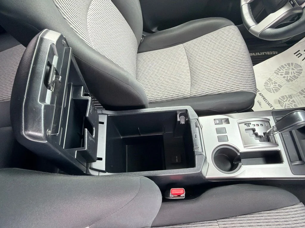 Certified Used 2018 Classic Silver Metallic Toyota SR5 image 43