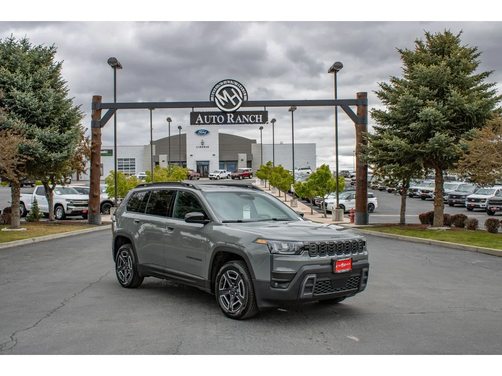 New 2026 Sting-Gray Clearcoat Jeep Laredo image 1