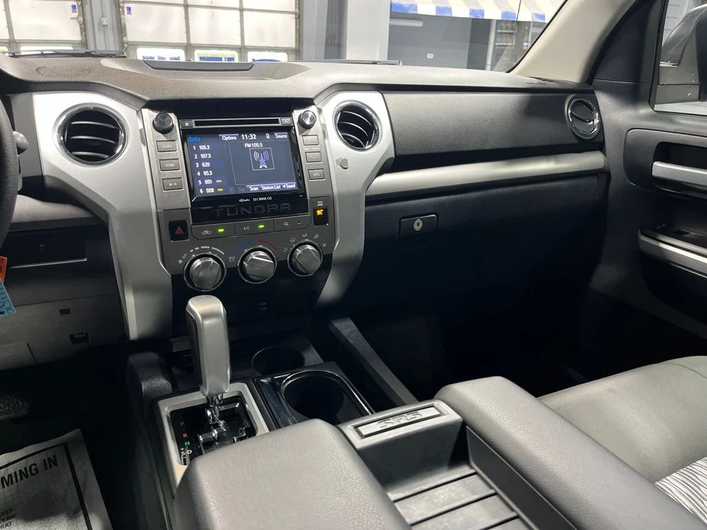 Used 2019 Gray Toyota SR5 image 22