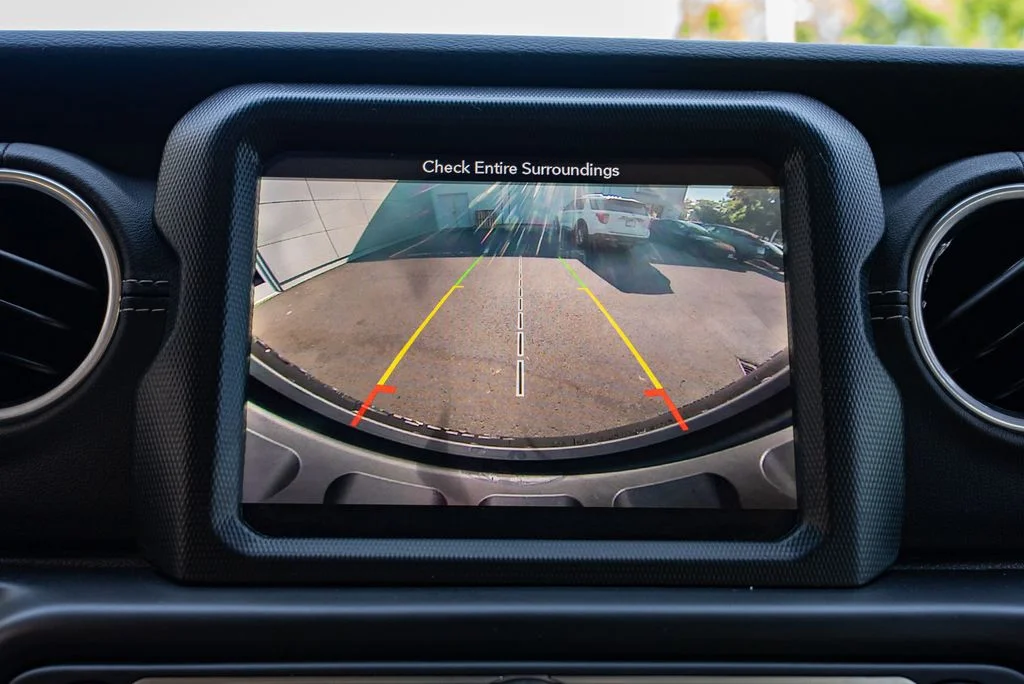 Used 2018 Black Jeep Unlimited Sahara image 18