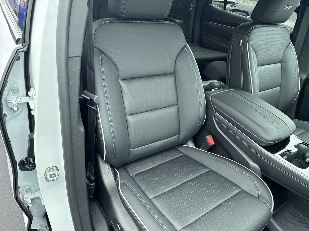 New 2026 Summit White Buick Sport Touring image 31