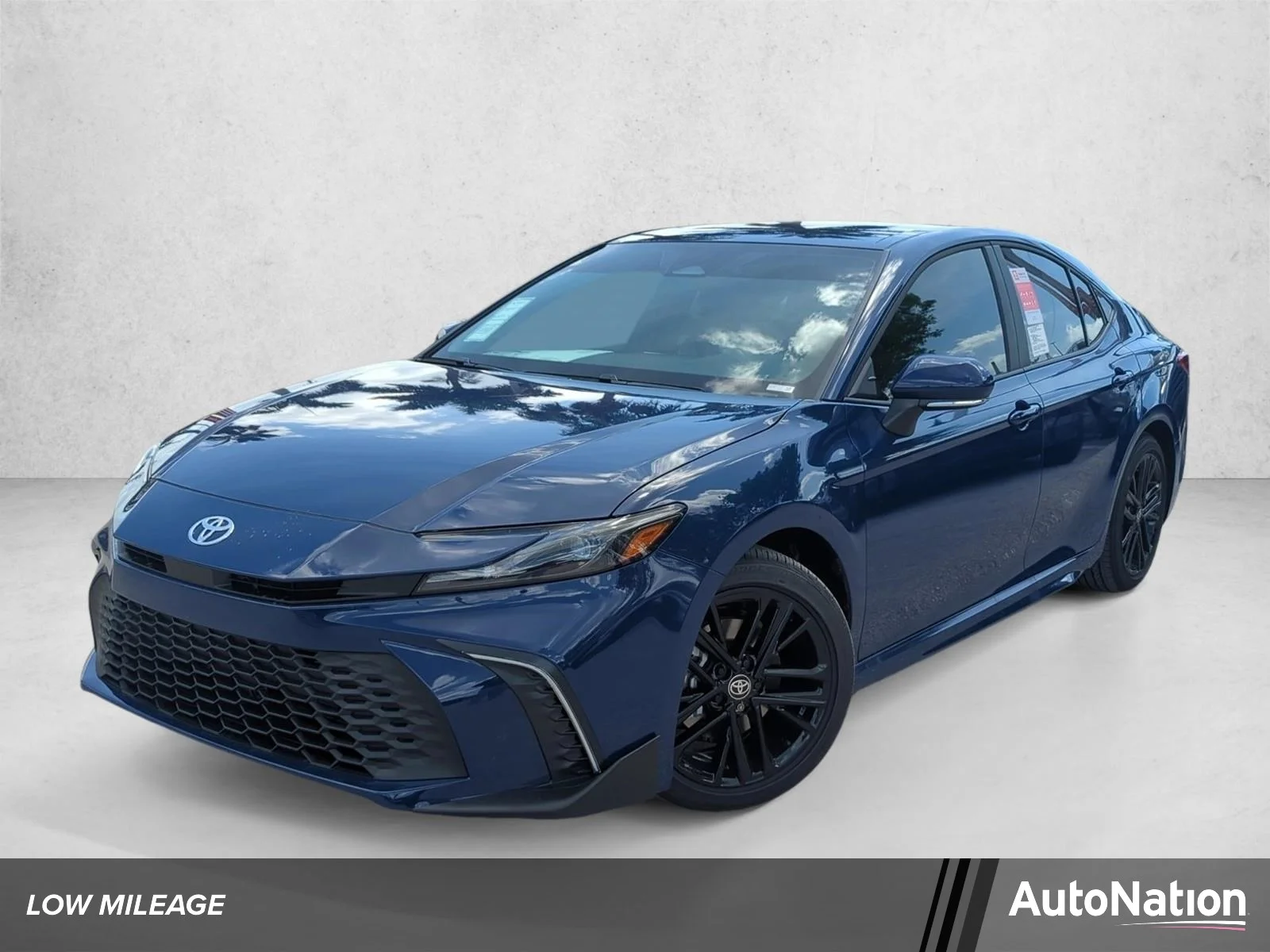 Used 2026 Reservoir Blue Toyota SE image 1