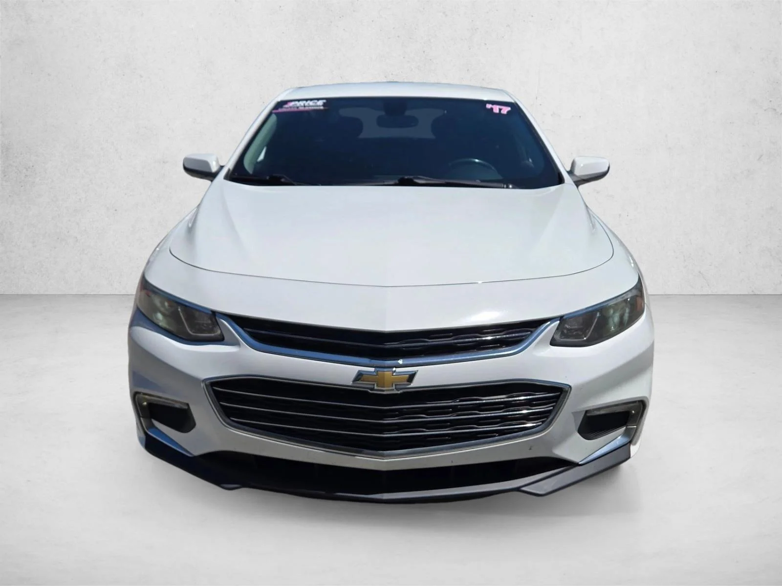 Used 2018 Summit White Chevrolet LT image 2
