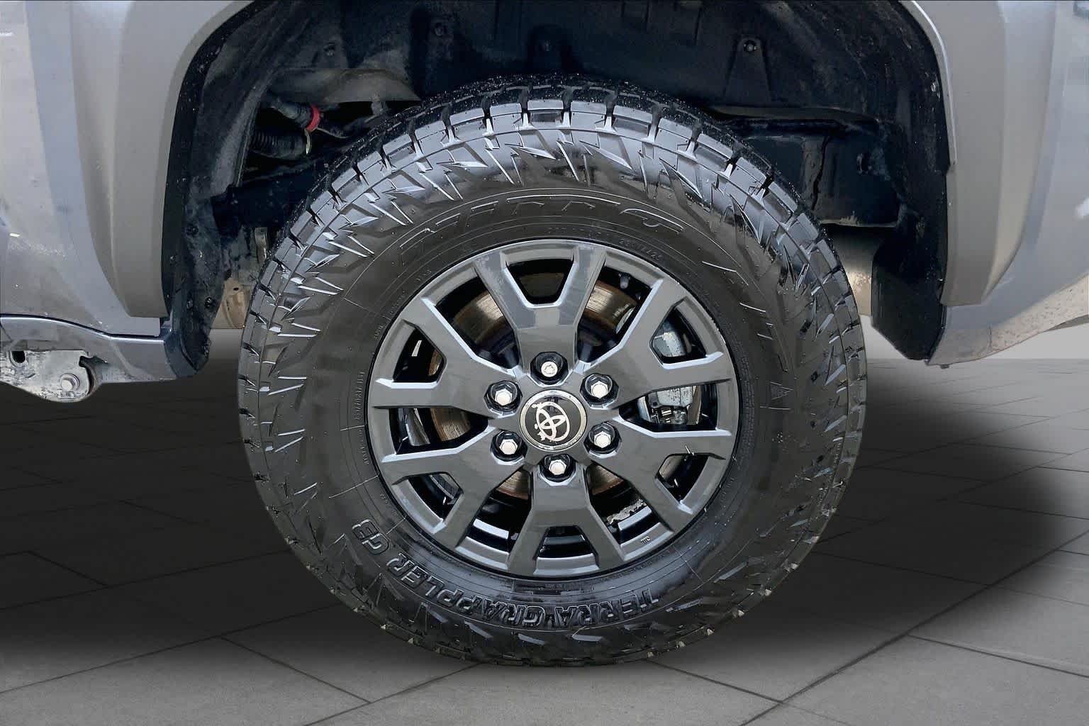Used 2025 Underground Toyota SR5 image 10