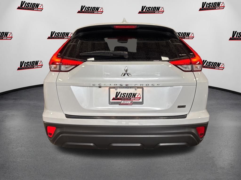 2024 Mitsubishi Eclipse Cross LE - Photo 6