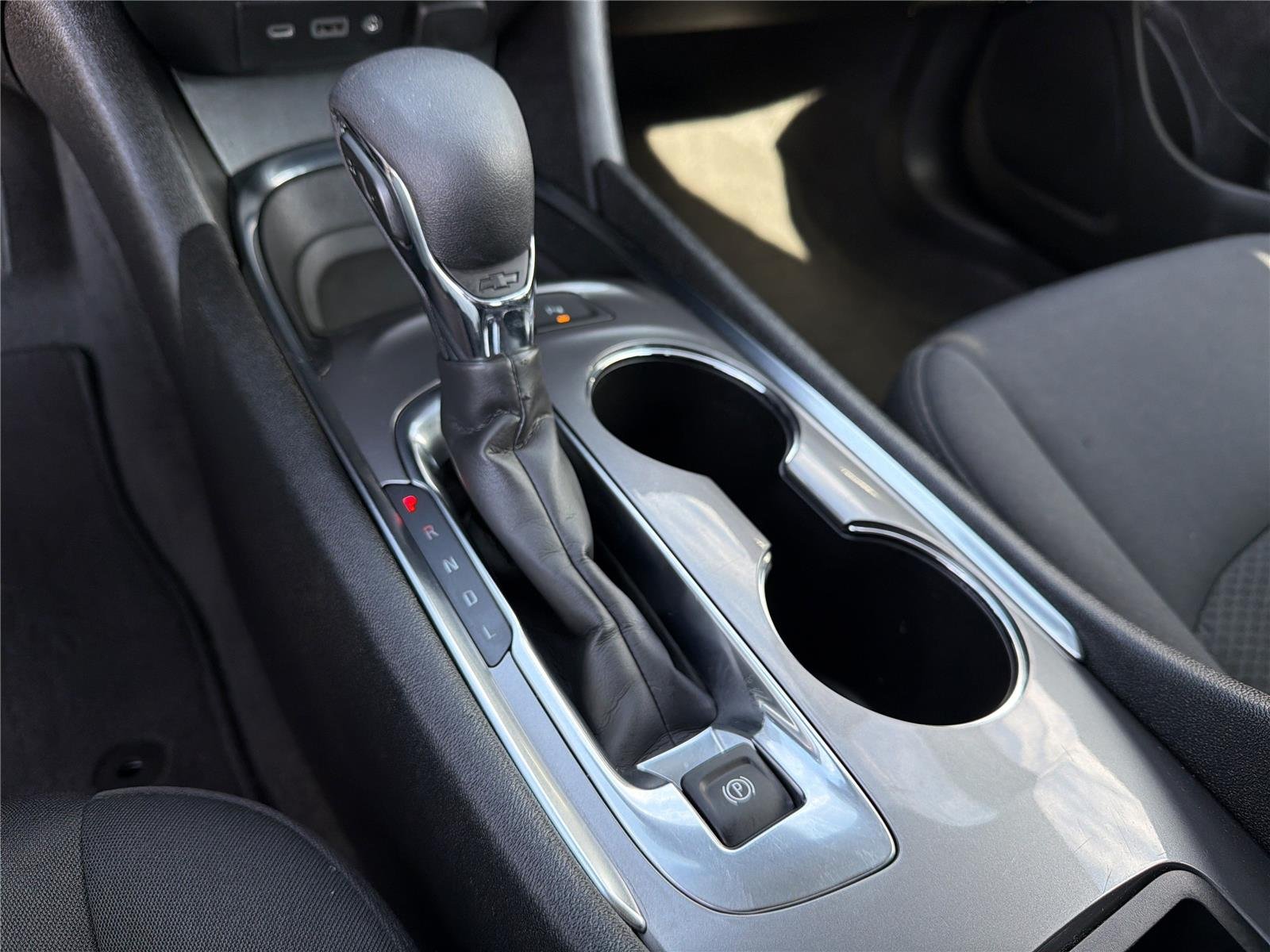 Used 2025 Mosaic Black Metallic Chevrolet LT image 11