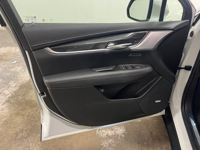 Used 2022 Crystal White Tricoat Cadillac Premium Luxury image 23