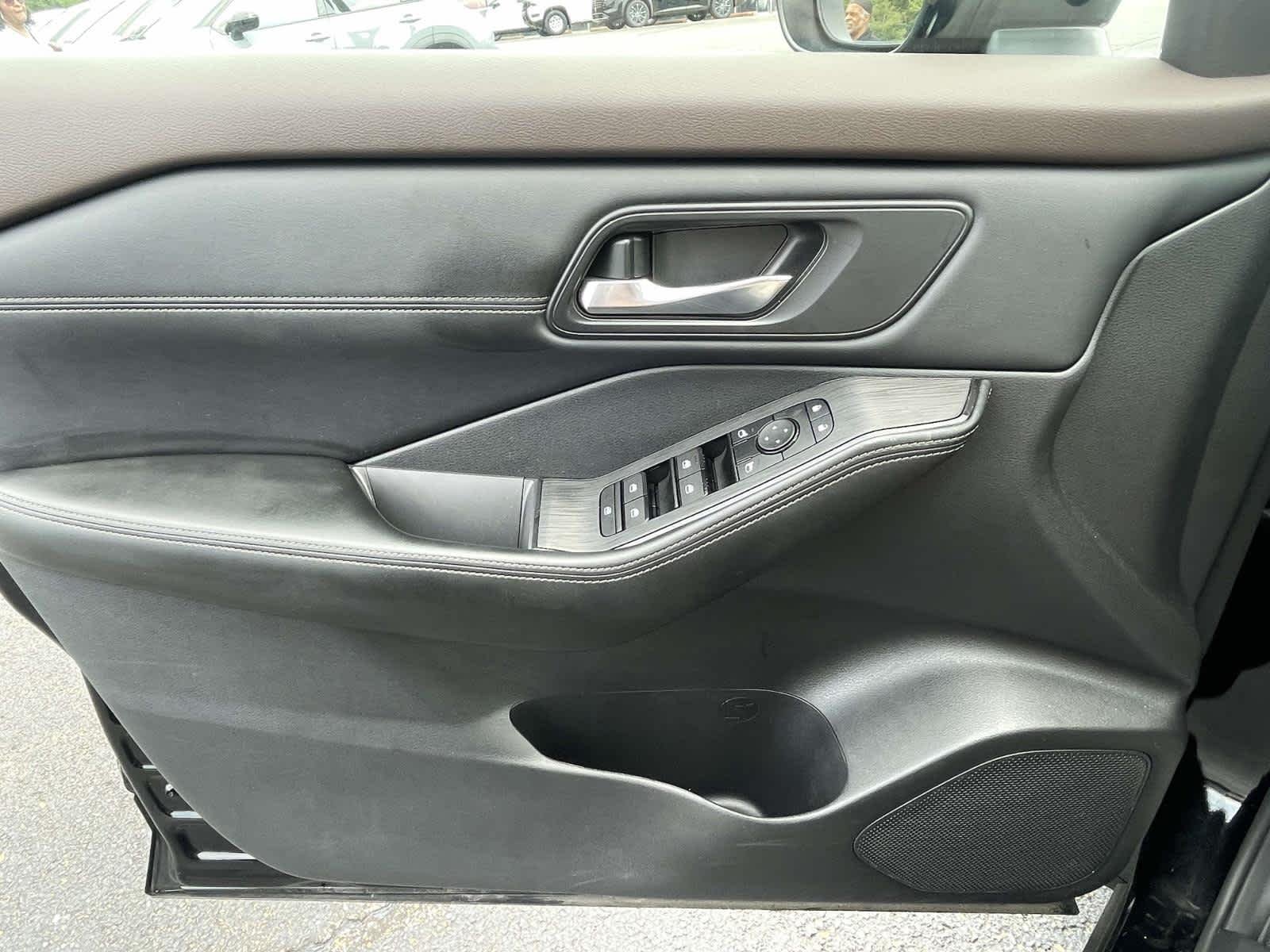Certified Used 2023 Super Black Nissan SV image 32