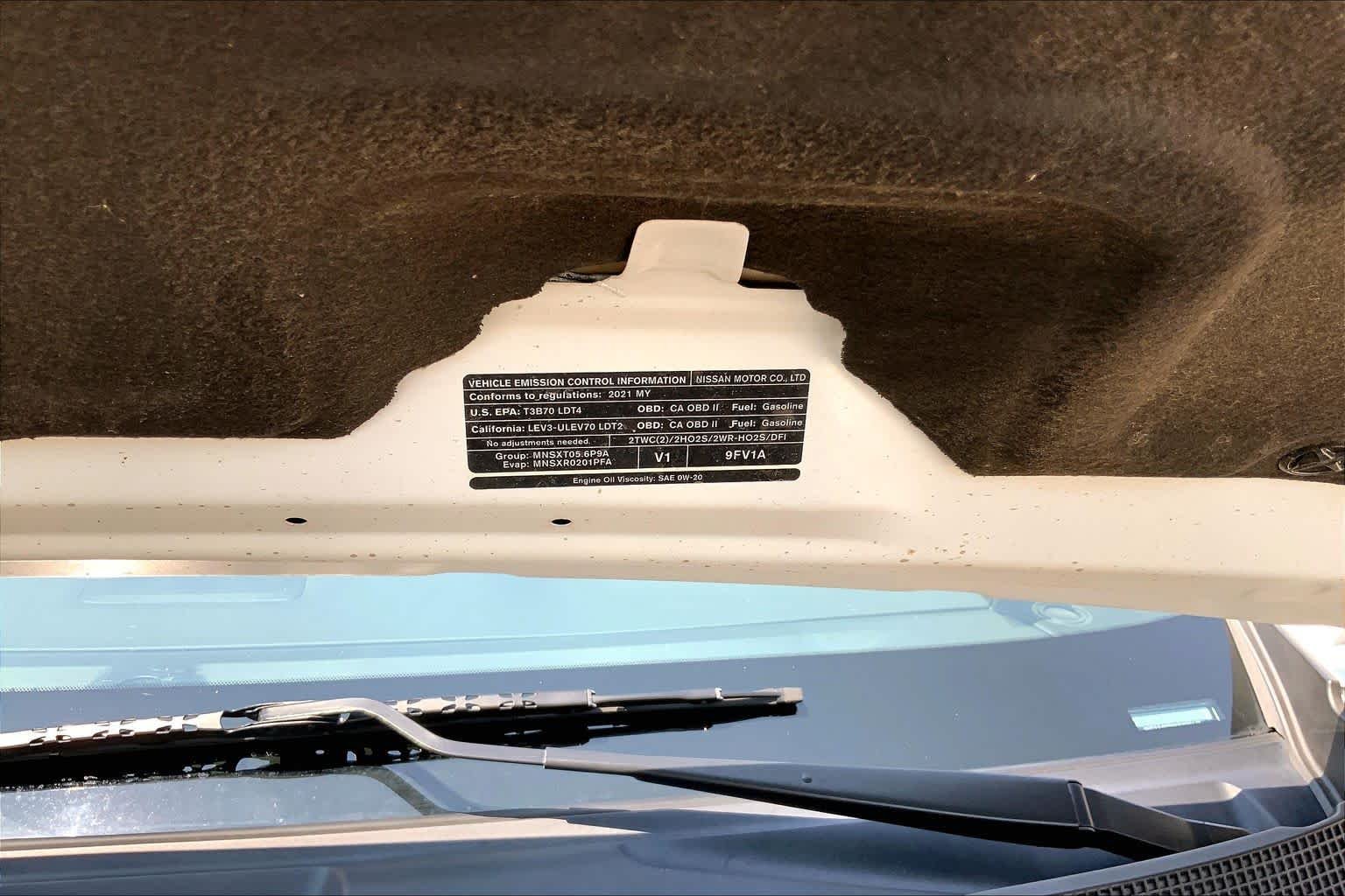 Used 2021 Glacier White Nissan SV image 33
