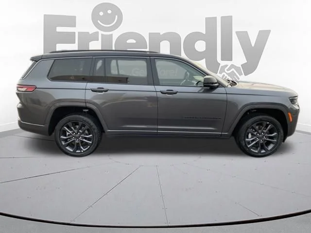 New 2026 Baltic Gray Metallic Clear-Coat Exterior Paint Jeep Limited Reserve image 6