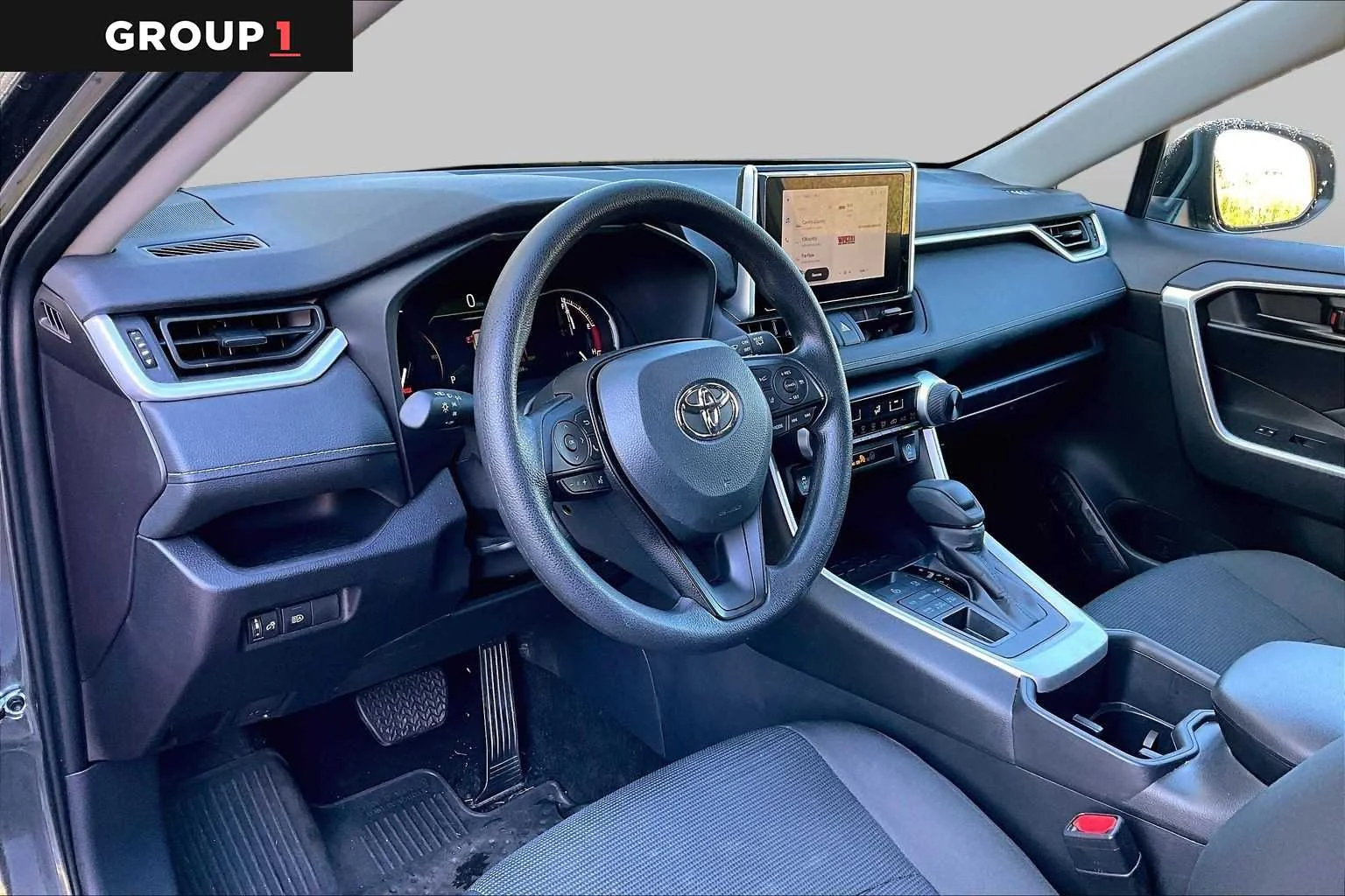 2025 Toyota RAV4 LE - Photo 18