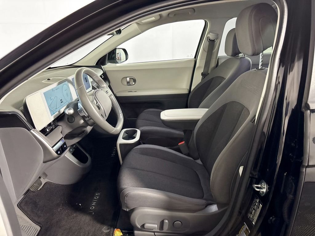 Used 2024 Black Hyundai SEL image 11