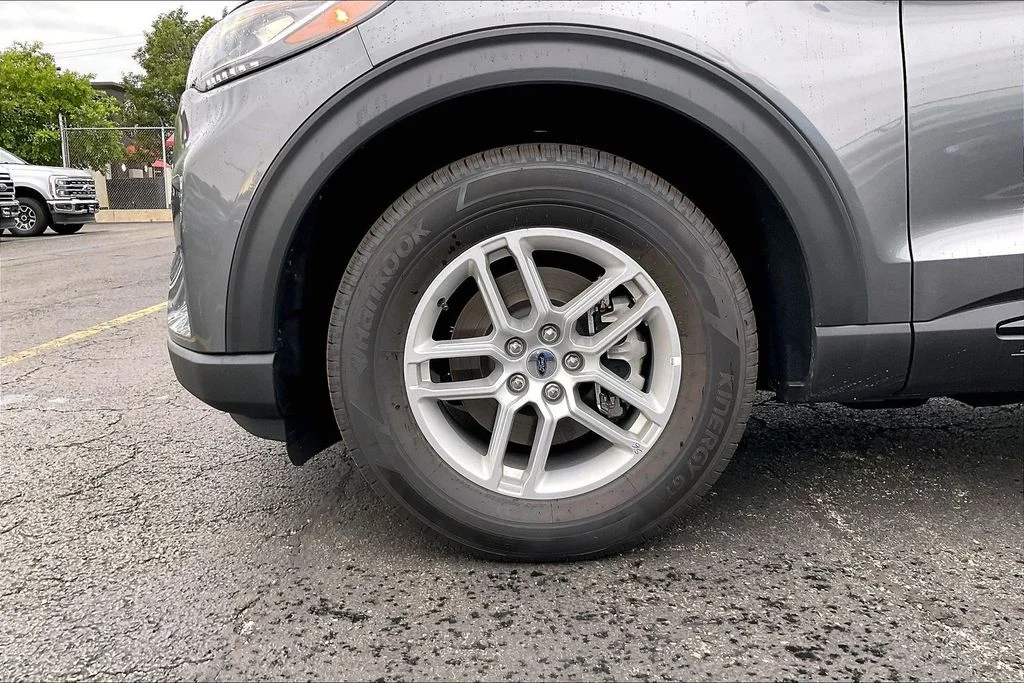New 2026 Carbonized Gray Metallic Ford Active image 8