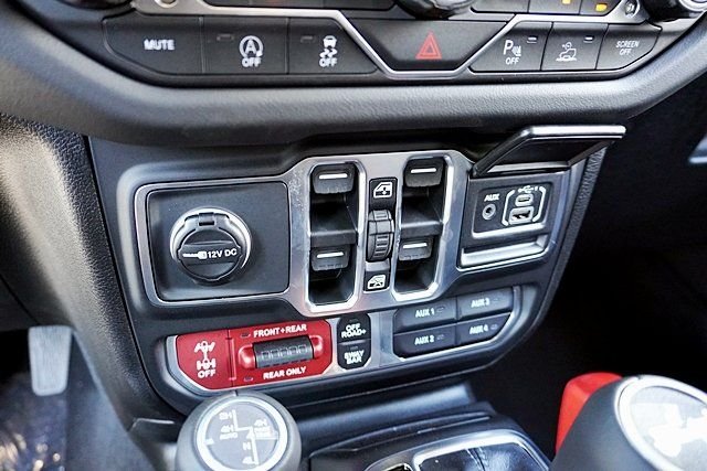 New 2026 Anvil Clear-Coat Exterior Paint Jeep Rubicon X image 37