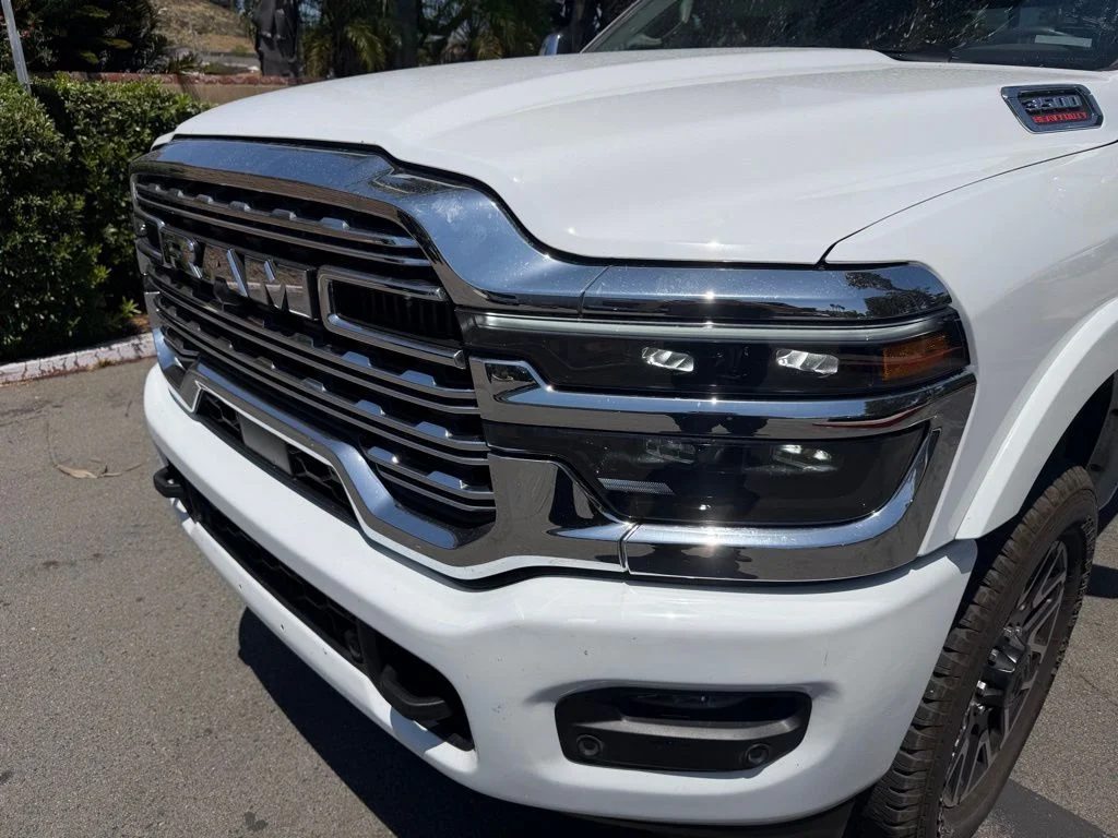 Used 2025 White Ram Limited image 4