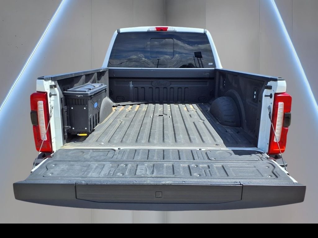 Used 2024 White Ford Lariat image 9