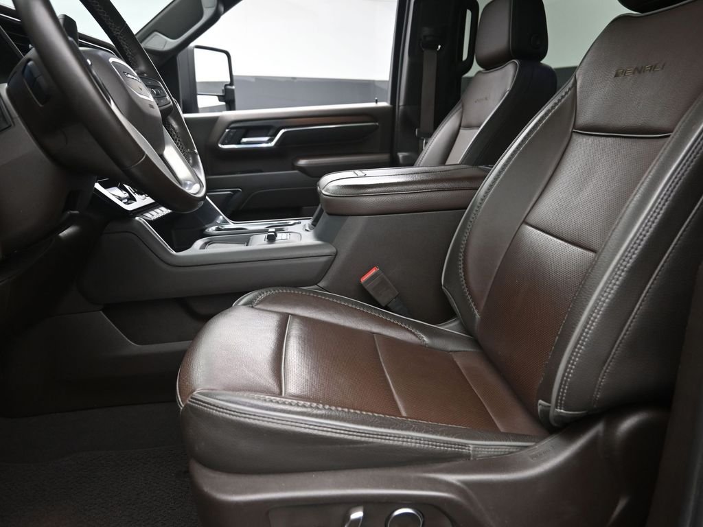 Used 2024 Silver GMC Denali image 16