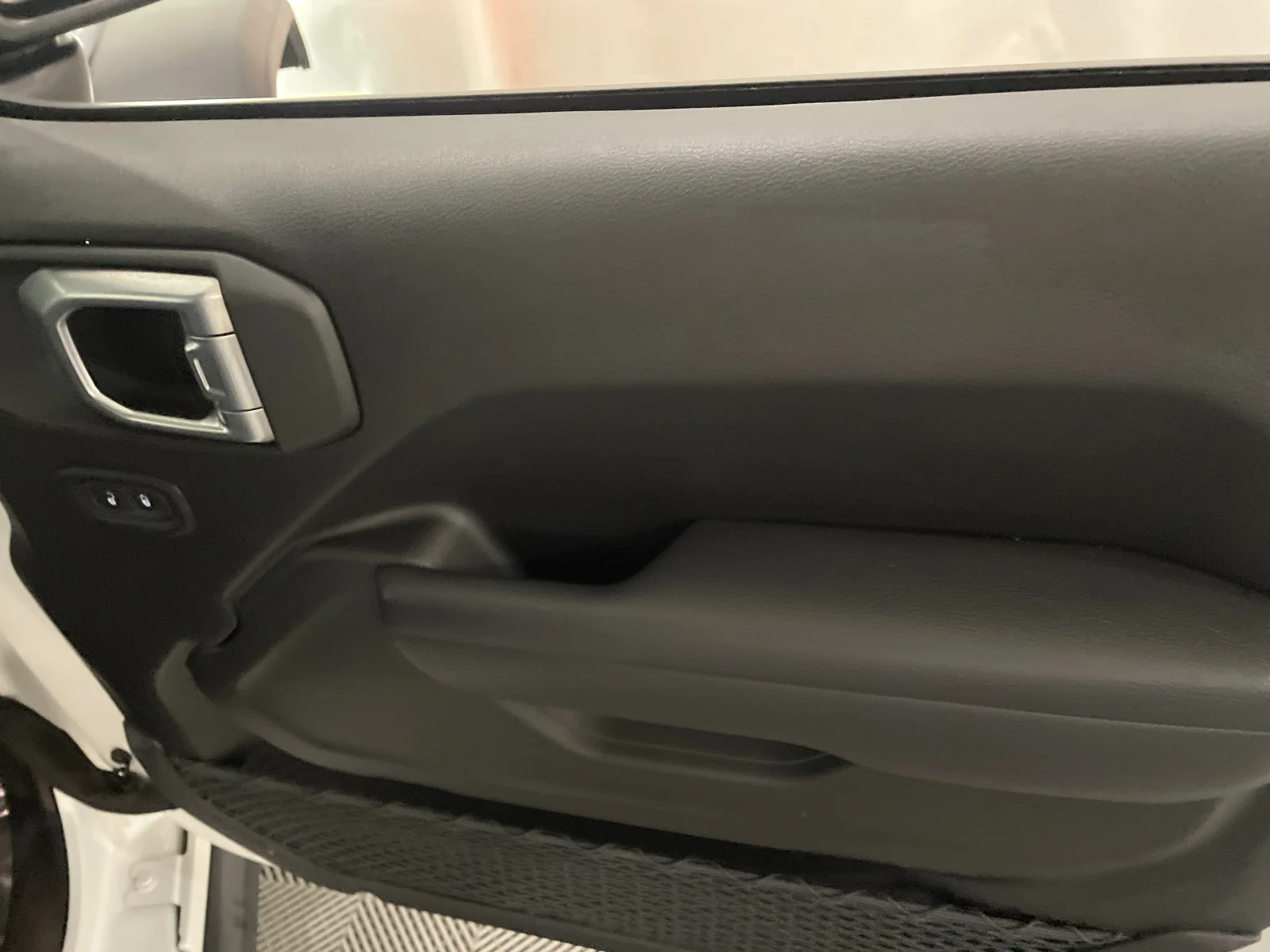 Used 2026 Bright White Clearcoat Jeep Rubicon image 23