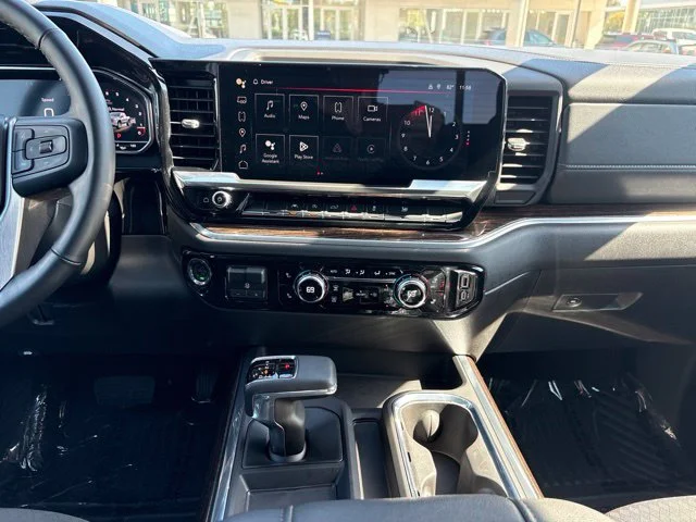 Used 2025 White GMC Elevation image 11