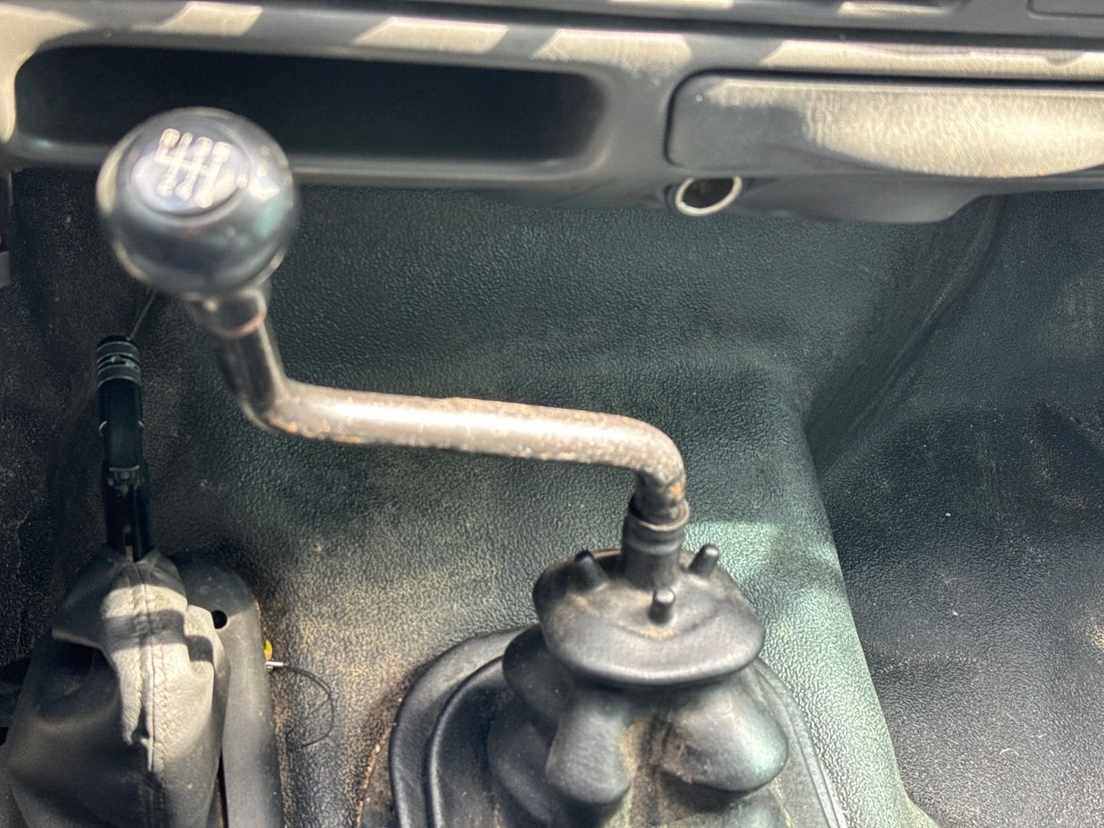 Used 2004 White Ford XLT image 31