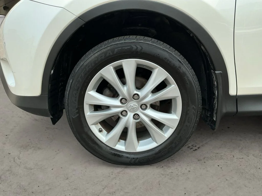 Used 2014 White Toyota Limited image 9