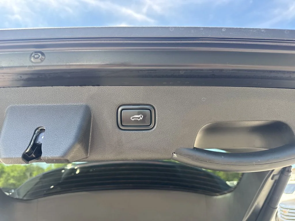 Used 2023 Black Kia X-Line image 30