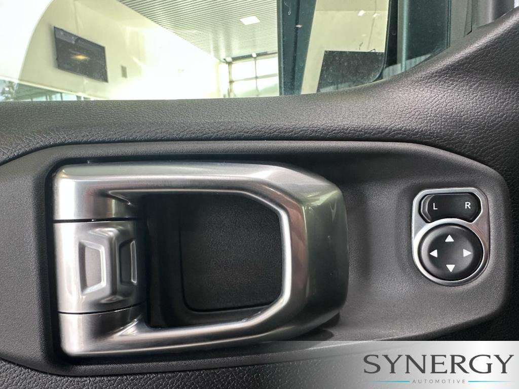 Used 2024 Silver Zynith Clearcoat Jeep Willys image 38