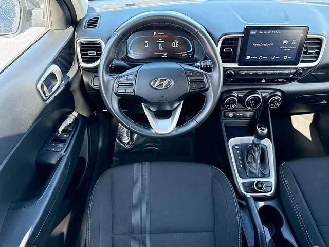 Used 2025 Gray Hyundai SEL image 21