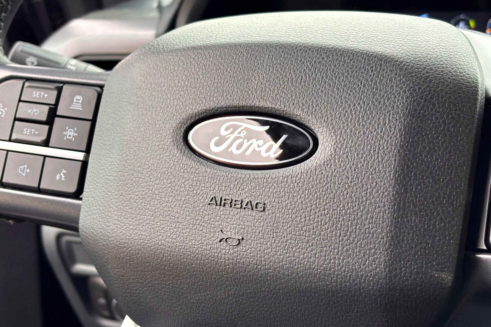 New 2026 Agate Black Metallic Ford XLT image 19