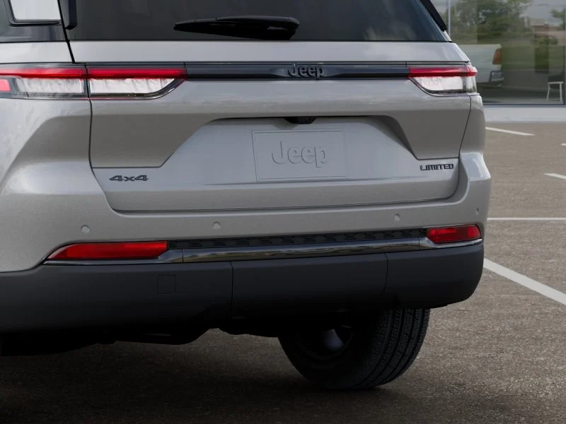 New 2025 Silver Zynith Exterior Paint Jeep Limited image 66