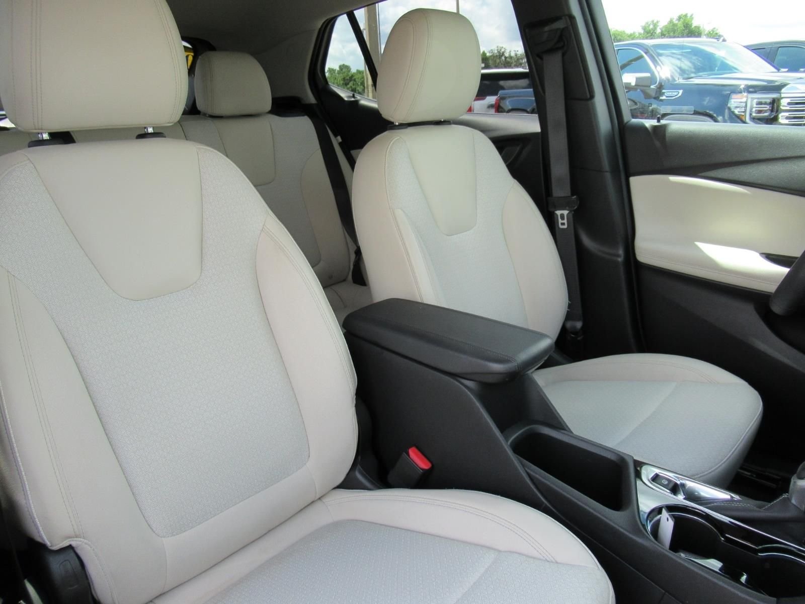 Used 2023 Gray Buick Select image 9