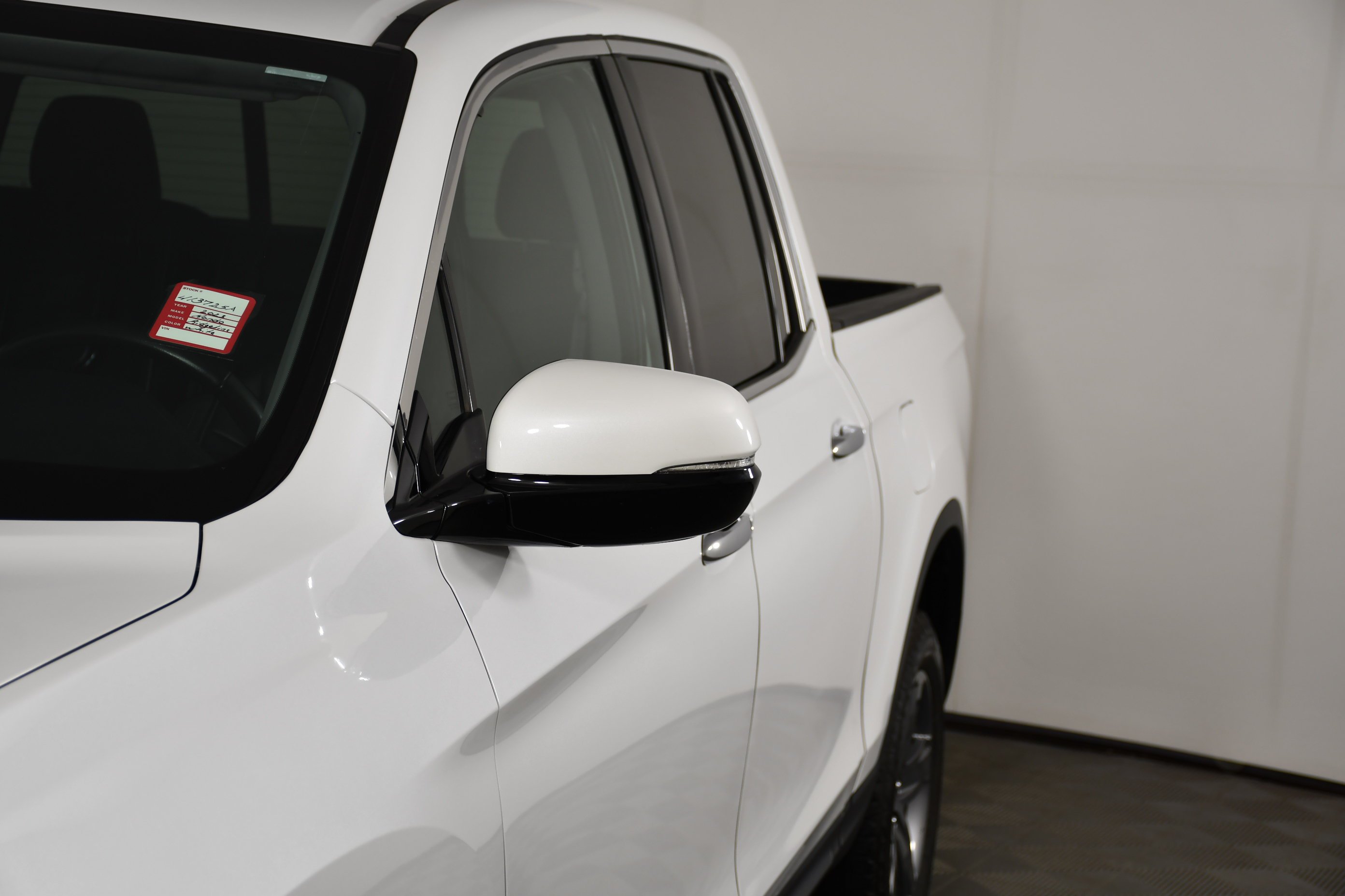 Certified Used 2023 Platinum White Pearl Honda AWD RTL-E image 13