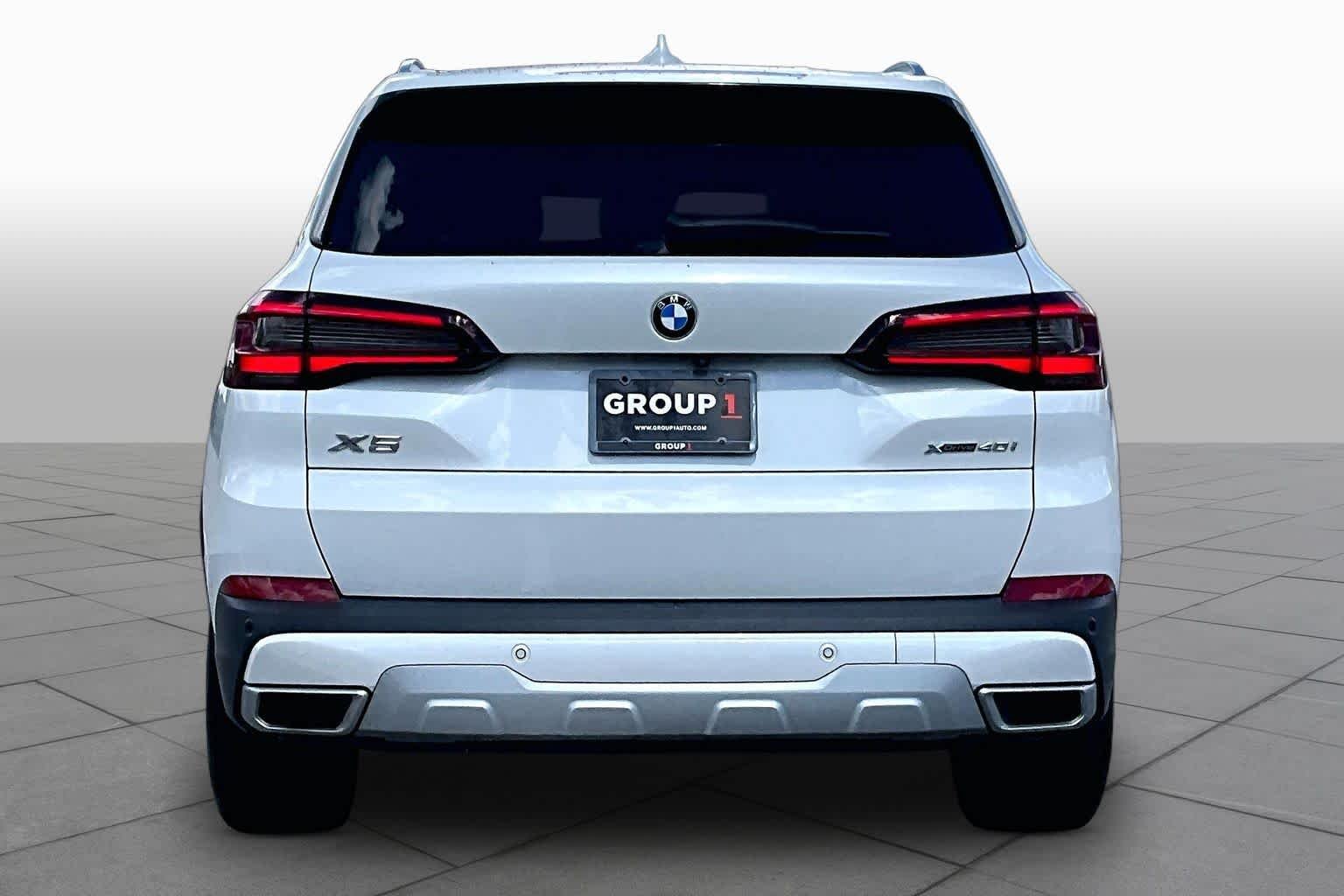 Used 2022 Mineral White Metallic BMW xDrive40i image 5