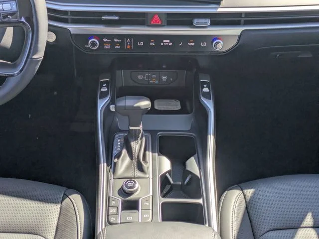 New 2026 Ivory Silver Kia S image 18