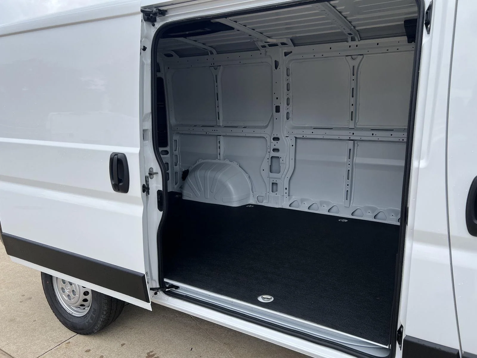New 2026 Bright White Clearcoat Ram Tradesman image 7